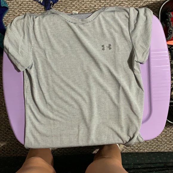 Under armour workout tshirt - Picture 3 of 3